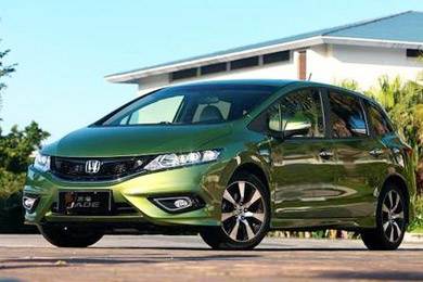 新概念轎車JADE（杰德）給您講訴倒車那點(diǎn)事兒！